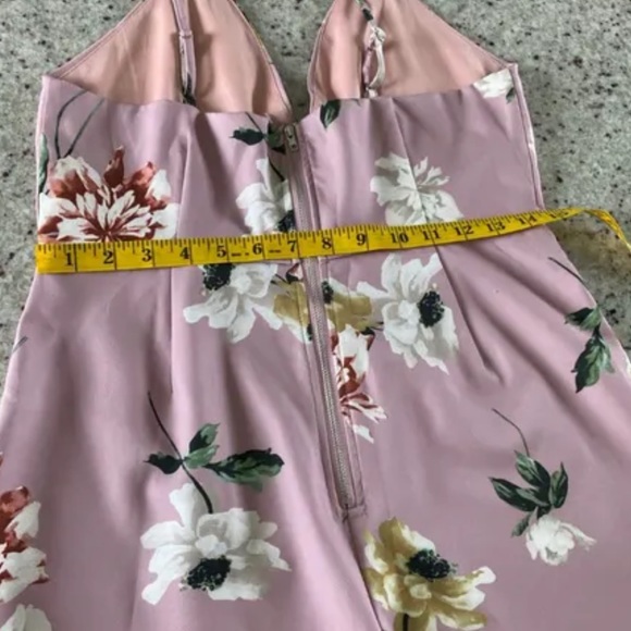 [Free add on item] Floral strappy front wrap romper - Picture 5 of 7